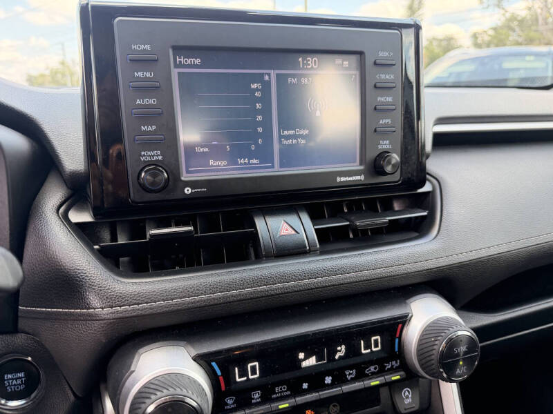 2020 Toyota RAV4 XLE