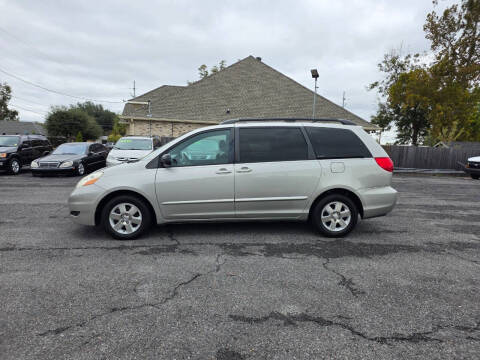 2009 Toyota Sienna CE 8-Passenger