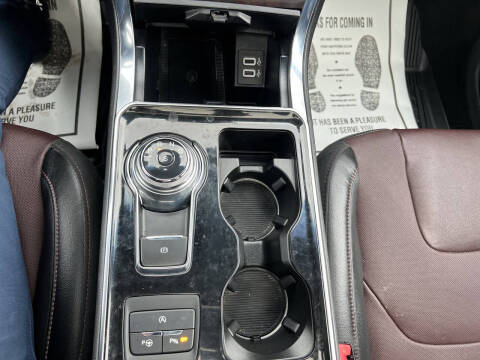 2020 Ford Edge Titanium