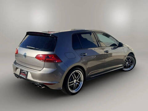 2017 Volkswagen Golf R 4Motion