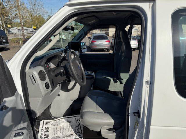 2013 Ford E-Series E-350 SD