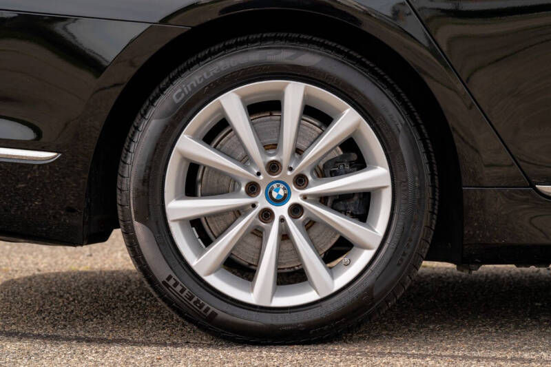 2018 BMW 7 Series 740e xDrive iPerformance