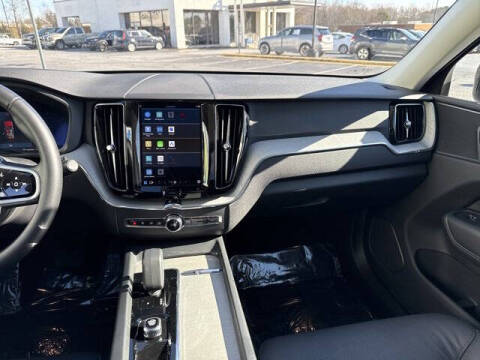 2025 Volvo XC60 B5 Plus Dark Theme