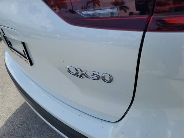 2025 Infiniti QX50 Luxe