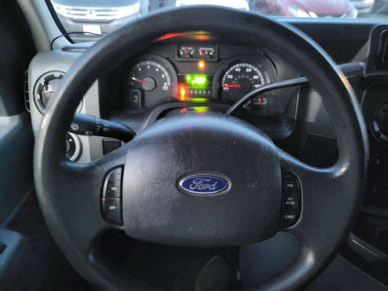 2013 Ford E-Series E-150