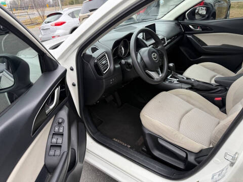 2016 Mazda MAZDA3 i Sport