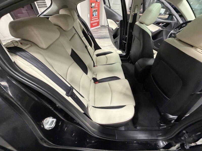 2015 Mazda MAZDA3 s Grand Touring