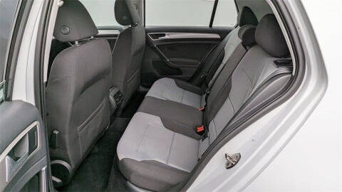 2016 Volkswagen e-Golf SE