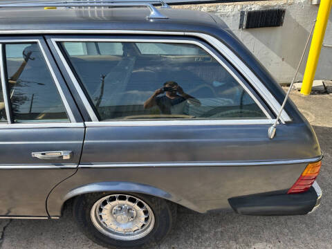 1984 Mercedes-Benz 300-Class 300 TD