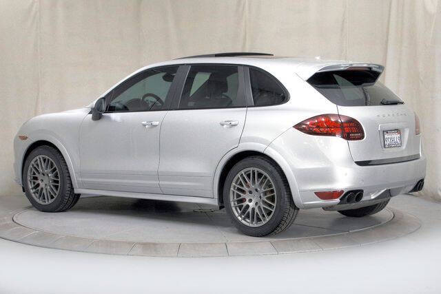 2014 Porsche Cayenne GTS