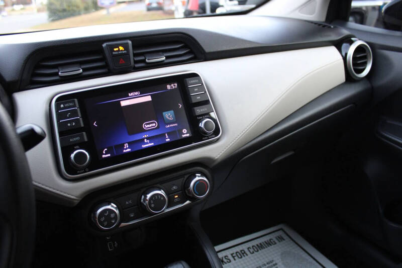 2022 Nissan Versa SV