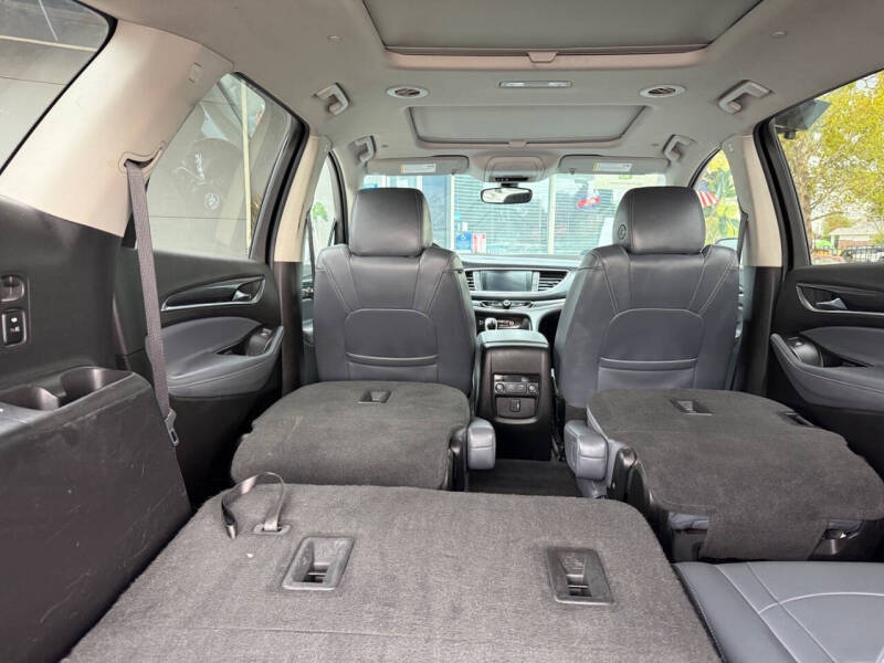 2020 Buick Enclave Essence