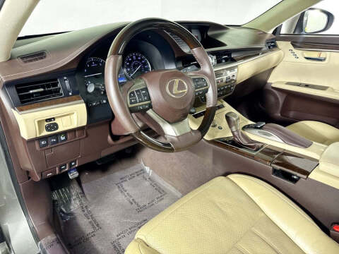 2016 Lexus ES 350