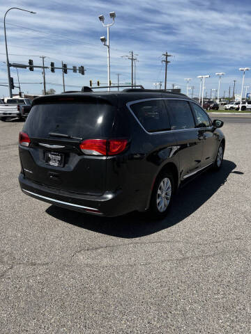 2017 Chrysler Pacifica Touring Plus