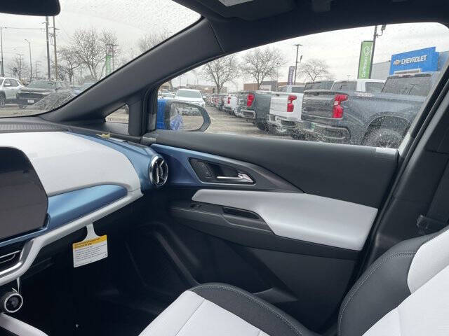 2026 Chevrolet Equinox EV LT 2