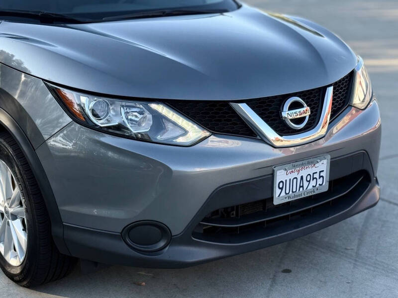 2017 Nissan Rogue Sport SV