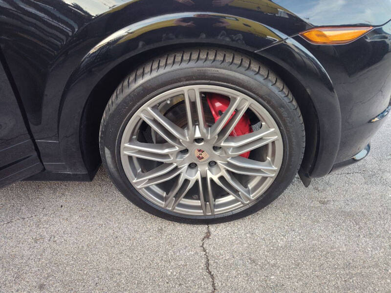 2014 Porsche Cayenne GTS