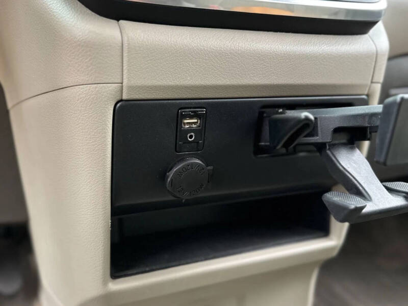 2015 Toyota Sienna L 7-Passenger