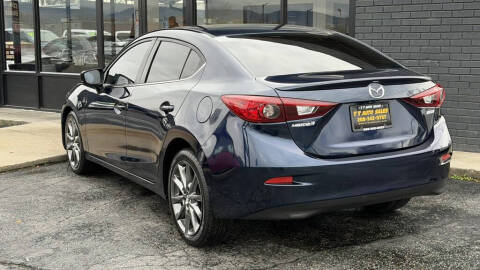 2018 Mazda MAZDA3 Touring