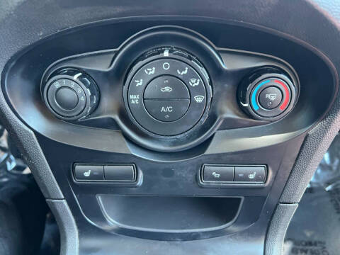 2011 Ford Fiesta SES