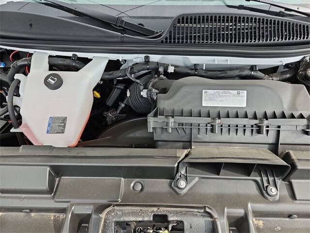 2024 GMC Savana 2500