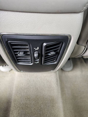 2011 Jeep Grand Cherokee Laredo X