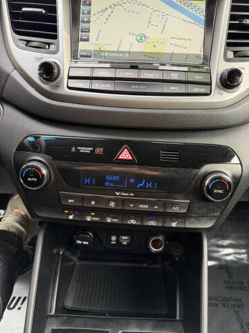 2017 Hyundai Tucson SE Plus