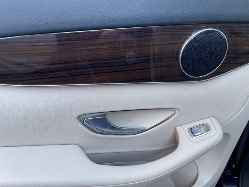 2019 Mercedes-Benz GLC GLC 300