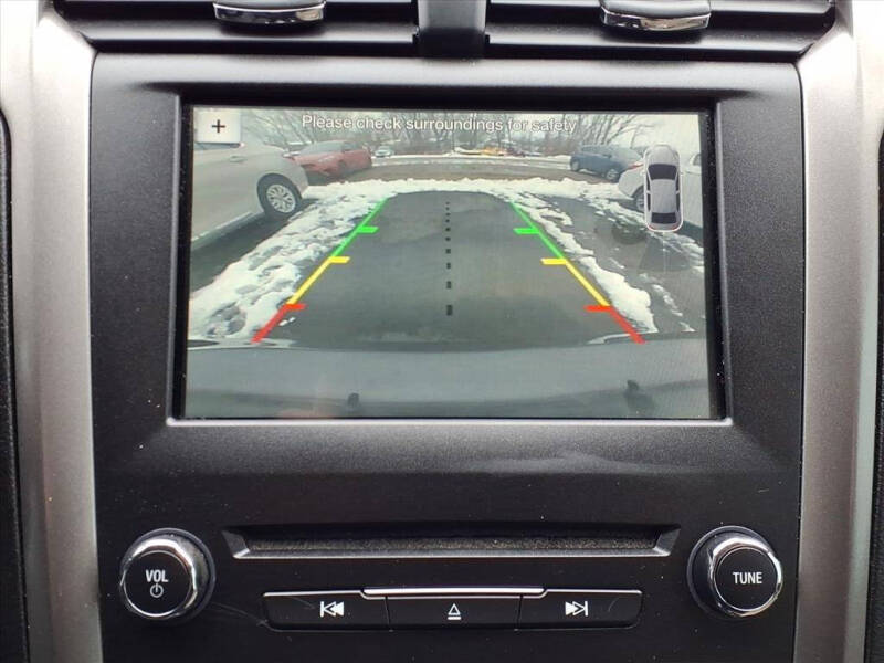 2017 Ford Fusion Hybrid SE