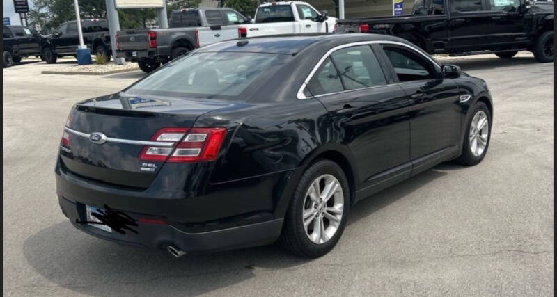 2015 Ford Taurus SEL