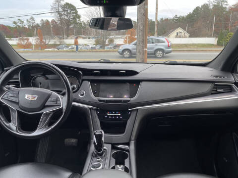 2022 Cadillac XT5 Luxury