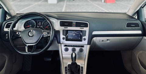 2015 Volkswagen Golf TSI S