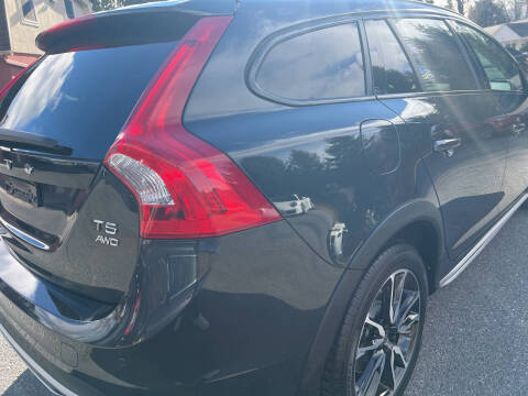 2015 Volvo V60 Cross Country T5 Platinum