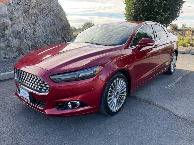 2016 Ford Fusion for sale at LORENA'S AUTO SALES in Hermiston OR