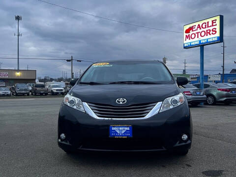 2012 Toyota Sienna for sale at Eagle Motors Plaza in Hamilton OH
