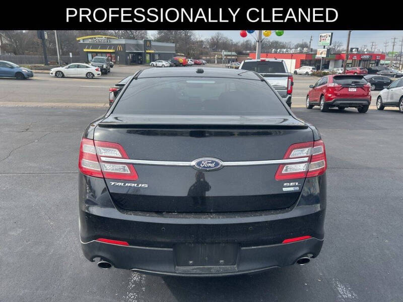 2016 Ford Taurus SEL