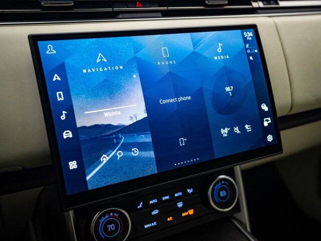 2022 Land Rover Range Rover P400 SE