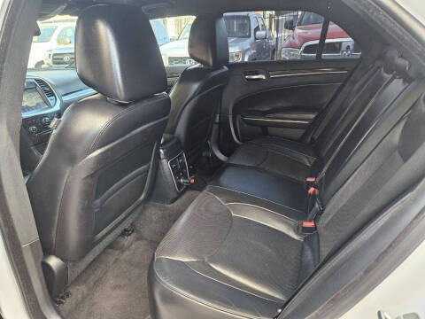 2014 Chrysler 300 C
