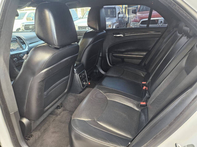 2014 Chrysler 300 C