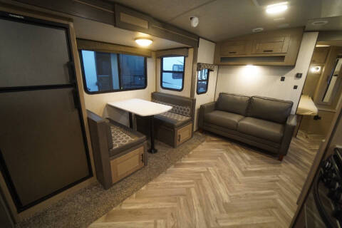 2021 Cruiser RV shadow  Cruiser