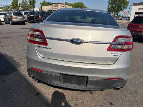 2013 Ford Taurus SEL