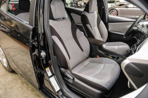 2020 Toyota Prius LE