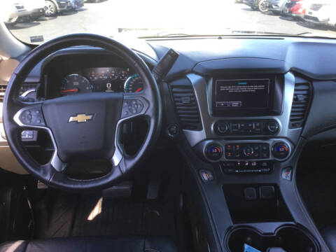 2017 Chevrolet Suburban LT