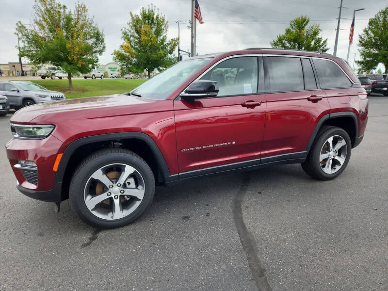 2023 Jeep Grand Cherokee for sale in Waconia, MN