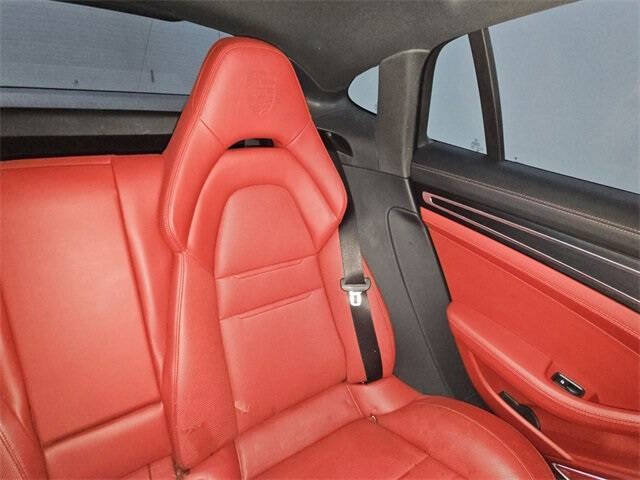 2023 Porsche Panamera Platinum Edition