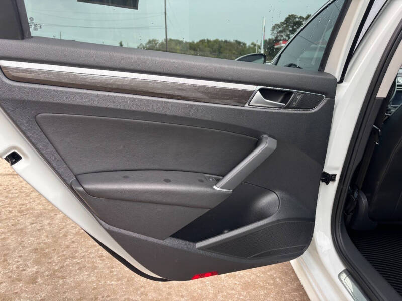 2016 Volkswagen Passat 1.8T SE