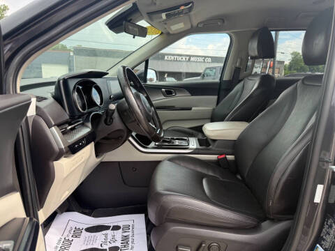 2022 Kia Carnival LX