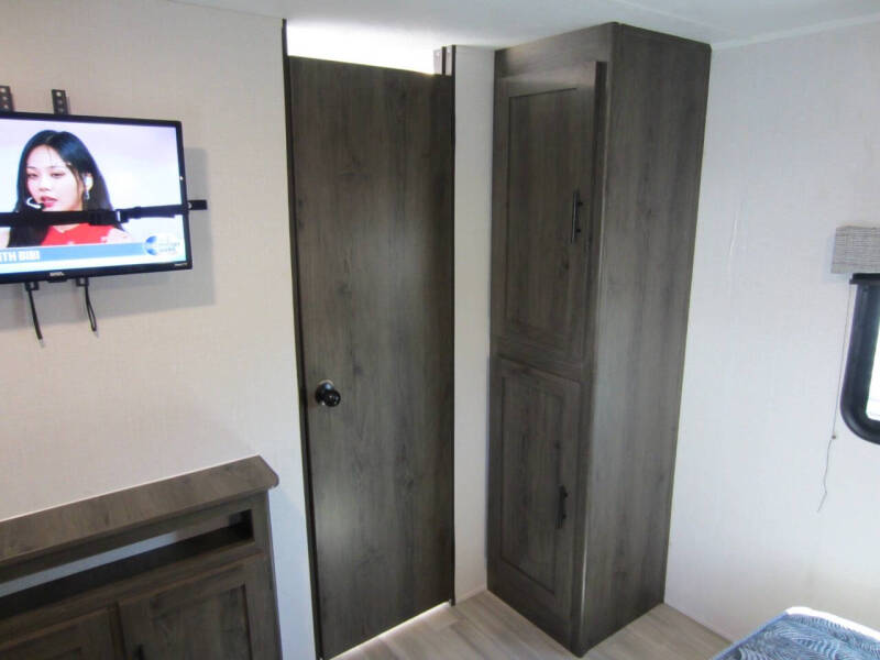 2022 Coachmen by Forest River Clipper Ultra Lite 272RLS