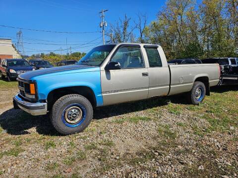 2000 Chevrolet C/K 2500 Series for sale at RIDE NOW AUTO SALES INC in Medina OH