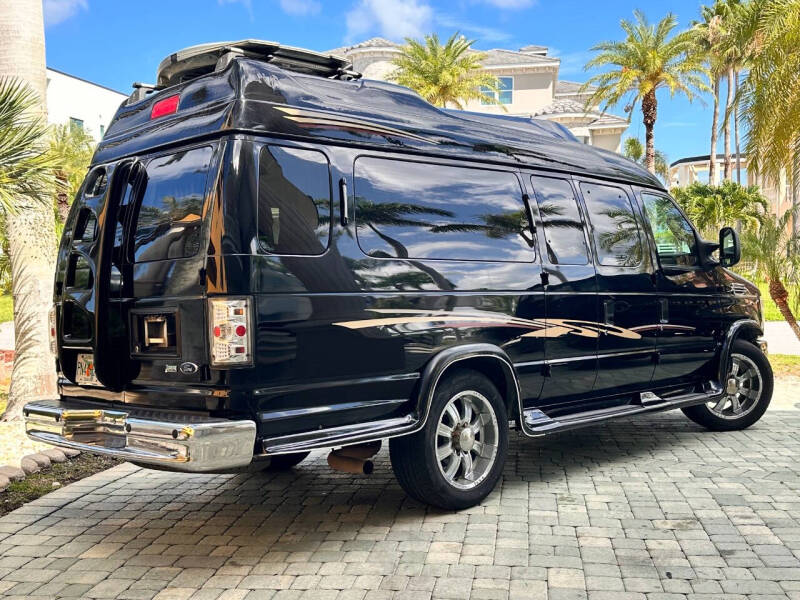 2010 Ford E-Series E-350 SD XLT